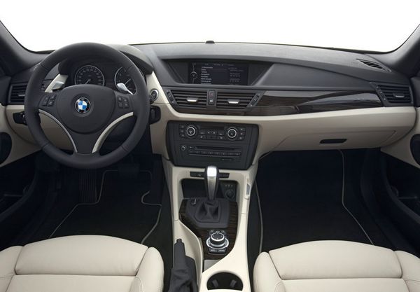 bmwx1-10.jpg