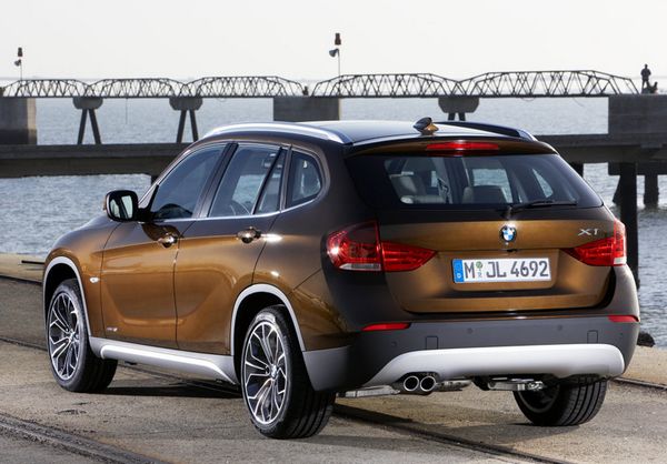bmwx1-8.jpg