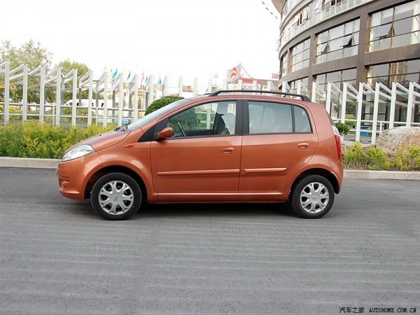 chery-kimo-orange-metallic-photo-7.jpg