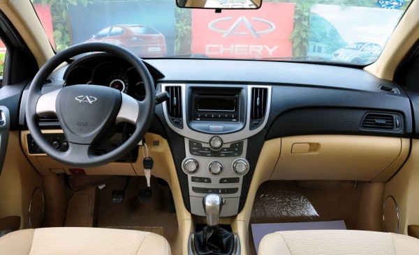 chery-m11-sedan-int-01.jpg
